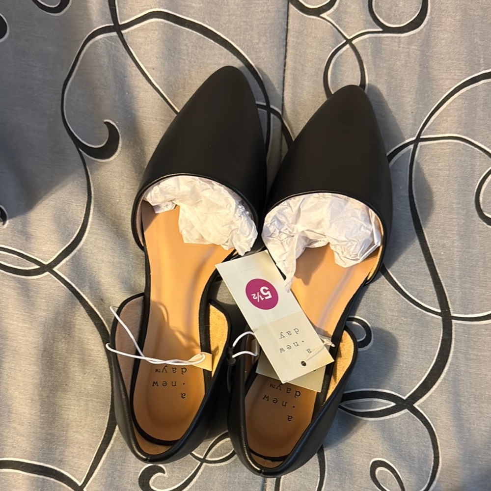 Women's Black Flats